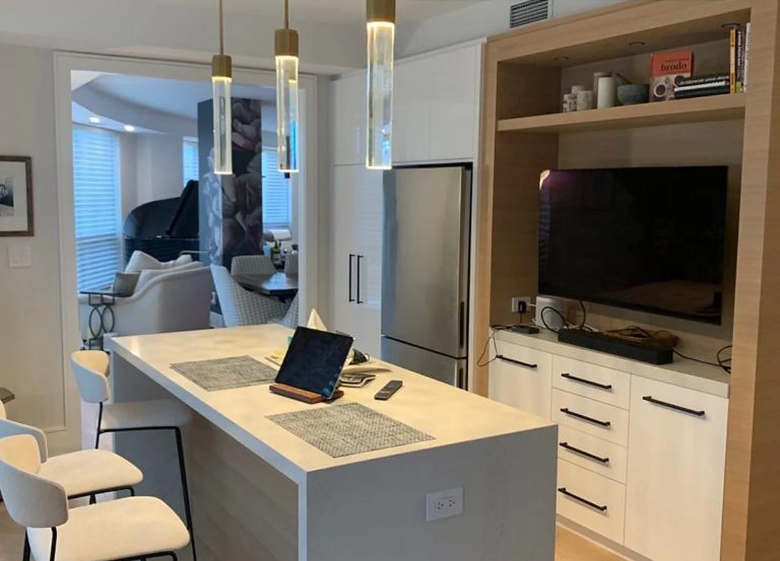 AFTER: kitchen with pendant lights